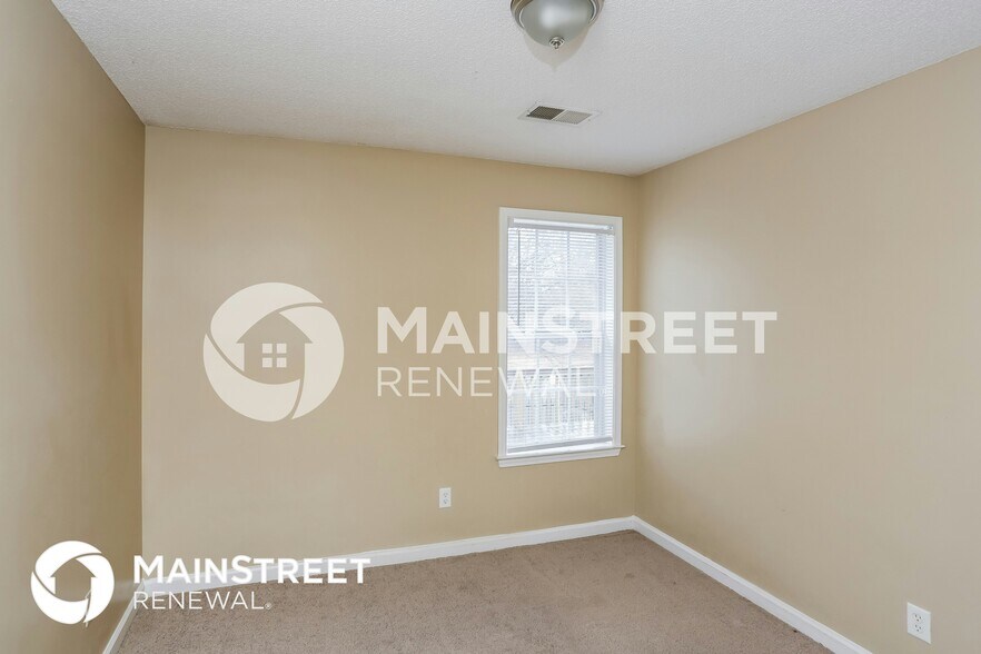 Building Photo - 924 Dalemore Ln