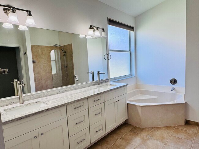 Building Photo - 9360 Cove Point Cir