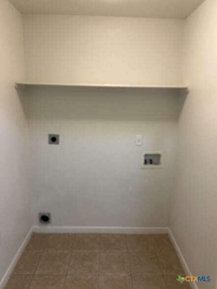 Building Photo - 3205 Baldwin Loop