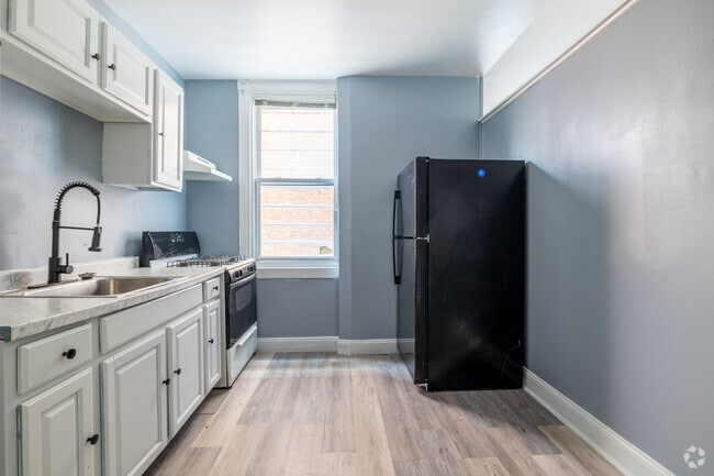 1BR, 1BA 850SF - 1015 Cathedral St