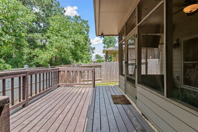 Building Photo - 18682 Legend Oaks Dr