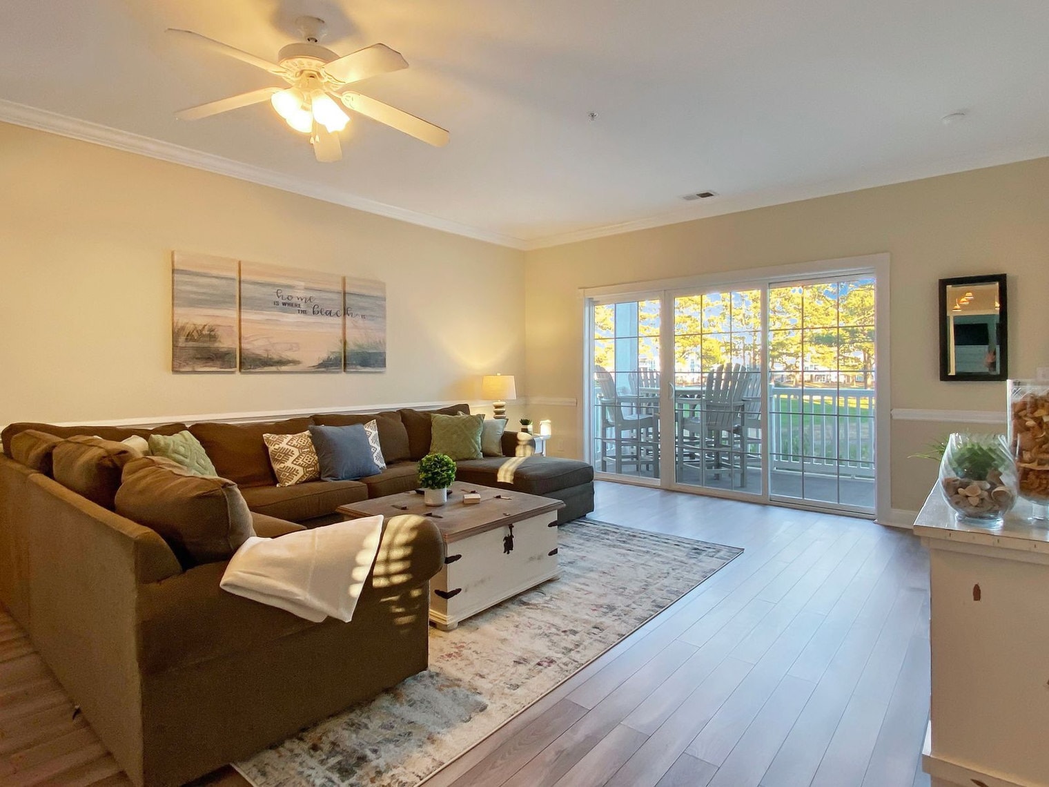 Building Photo - 4880 Dahlia Ct