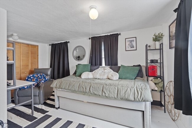 Building Photo - 107 Boston Rd