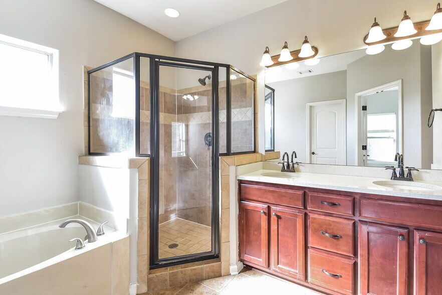 Building Photo - 480 Green Willow Cove