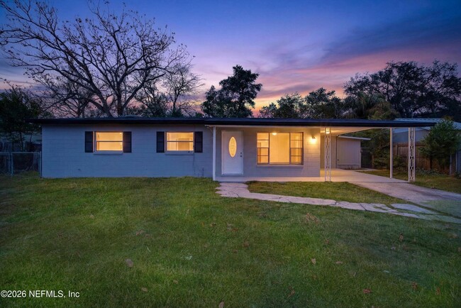 Building Photo - 7815 Jaguar Dr