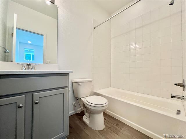 Building Photo - 571 S Pitkin Ct