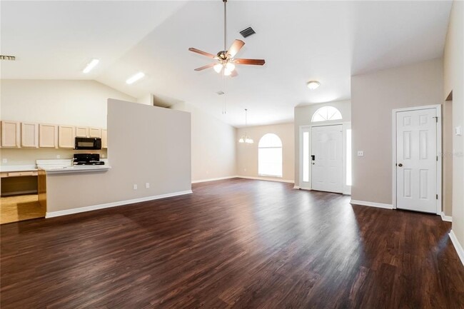 Building Photo - 33303 Lake Bend Cir