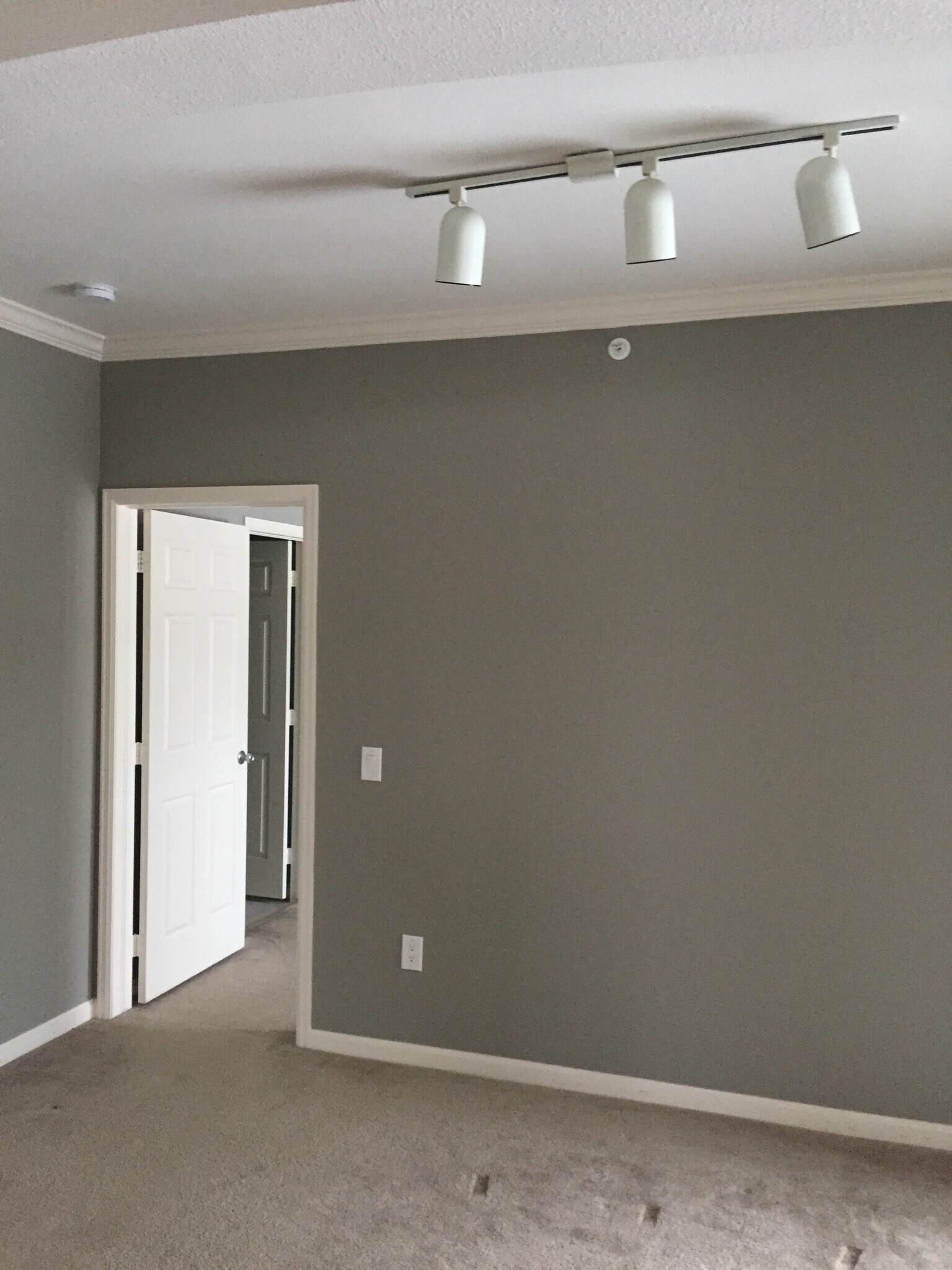 Building Photo - 7483 S Quail Cir