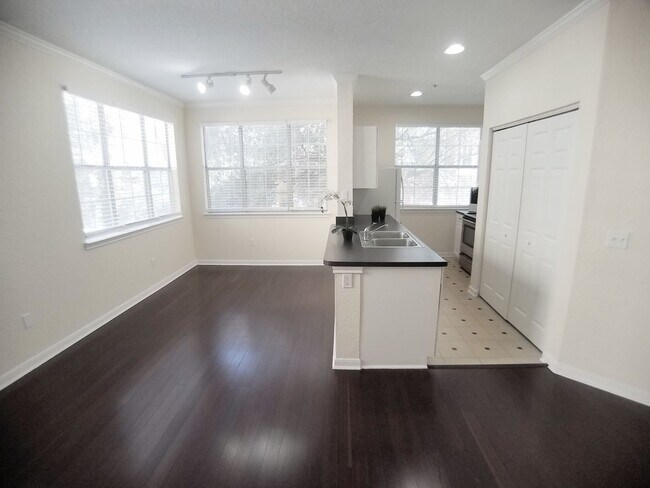 City View Wood Floor Updated Kitchen 2/2 ... - City View Wood Floor Updated Kitchen  2/2 ...