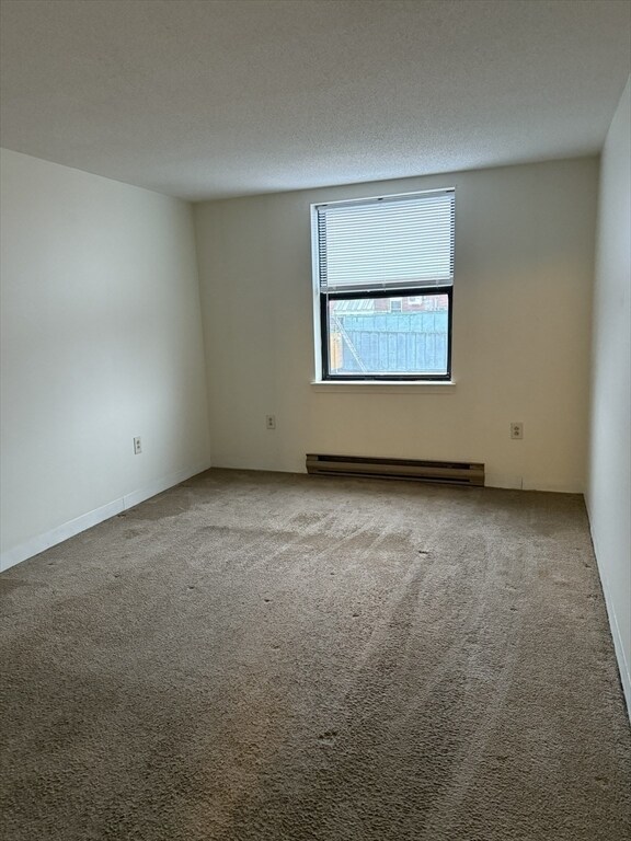 Building Photo - 5 5th St