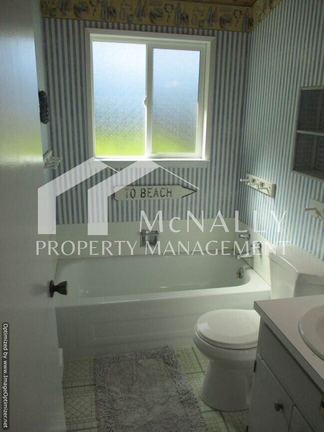 Building Photo - 10706 82nd Ave Ct NW