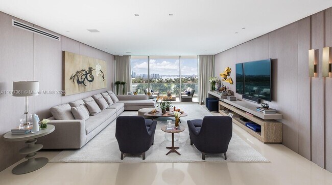 Building Photo - 10201 Collins Ave