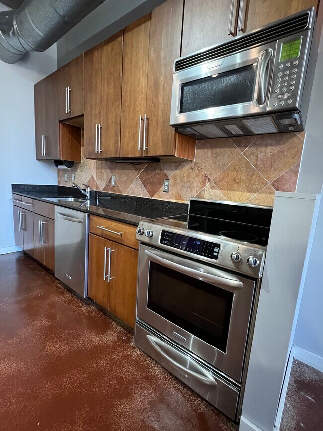 Building Photo - 1122 Jackson St