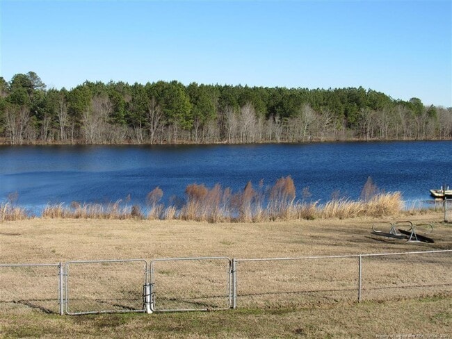 Building Photo - 211 Stoney Creek Dr