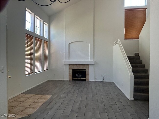 Building Photo - 1200 Valerio Ln