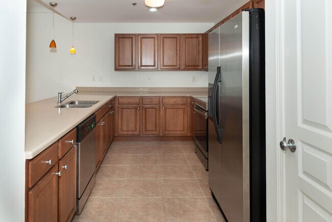 Building Photo - 113 Brooks St SE