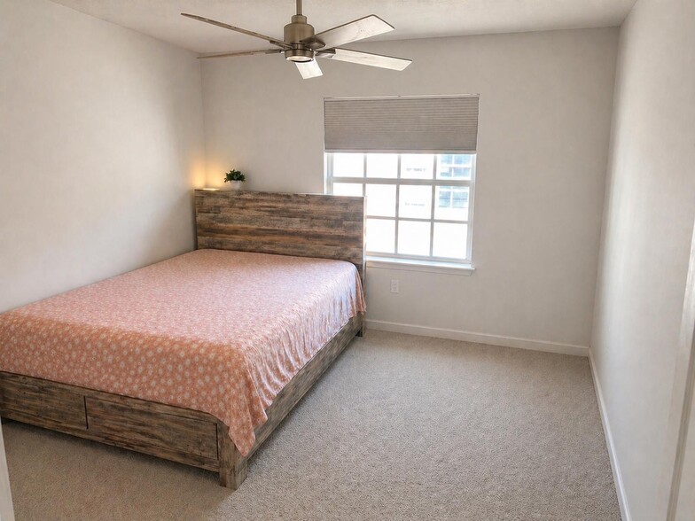 Building Photo - 6835 Broadwater Ln