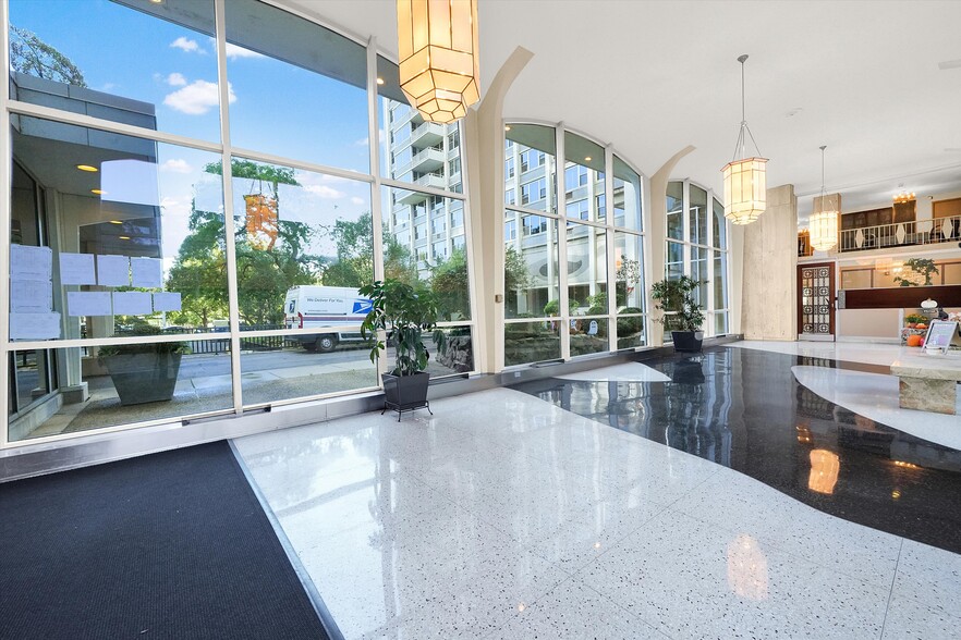 Building Photo - 4250 N Marine Dr