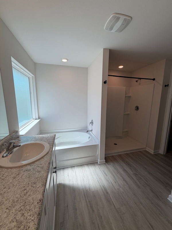 Building Photo - 5136 Rivergrass Dr