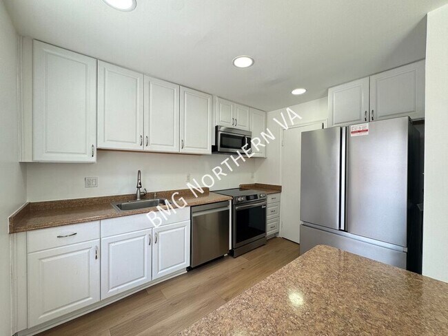 Building Photo - 8763 Bretton Woods Dr
