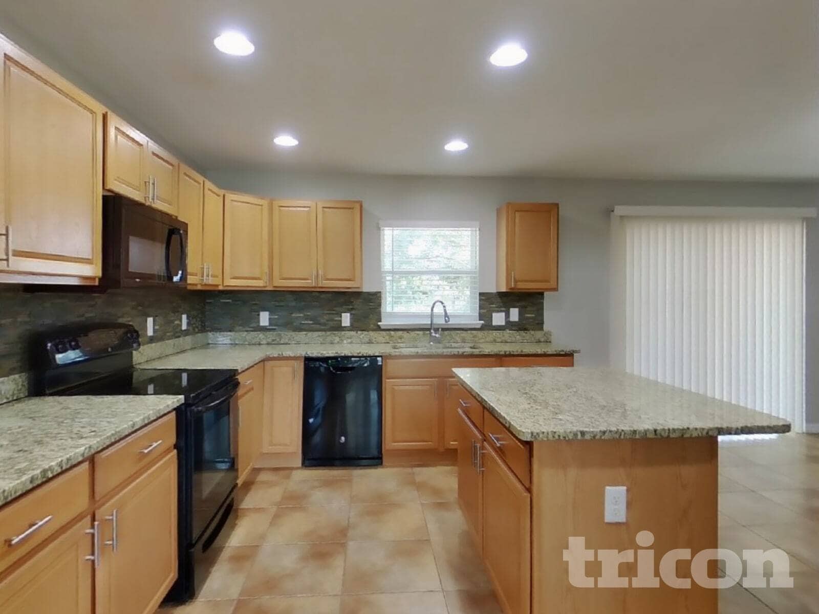 Building Photo - 15811 Surfbird Ct