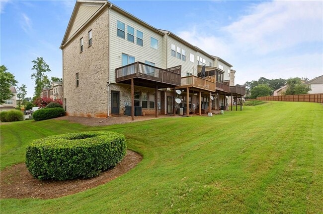 Building Photo - 2744 Blakely Dr NE