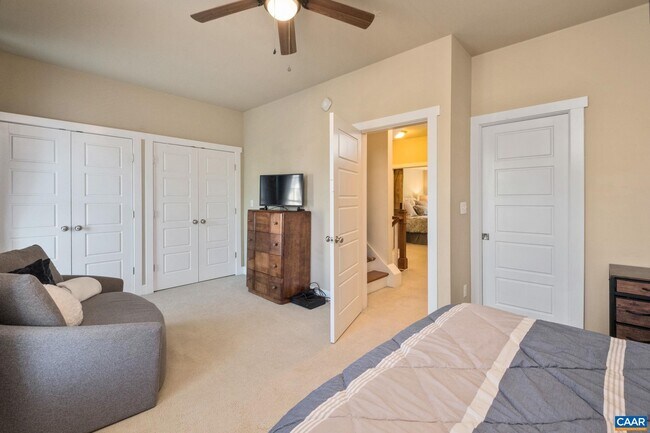 Building Photo - 2048 Avinity Loop