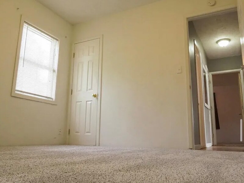 Building Photo - 1707 E Mallon Ave