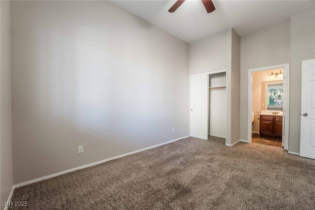 Building Photo - 2802 Auchmull St
