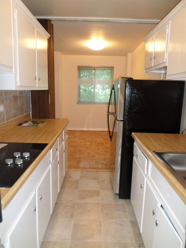 Building Photo - 4600 Connecticut Ave NW