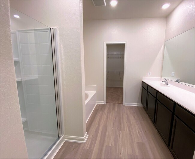 Building Photo - 10707 Gossypium Ct