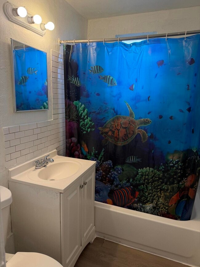 Building Photo - 245 SW 14th Ave