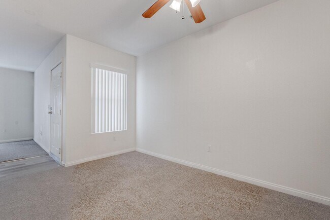 Building Photo - 6955 N Durango Dr