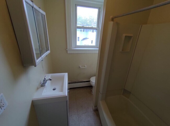 Building Photo - 36 Derby Ave