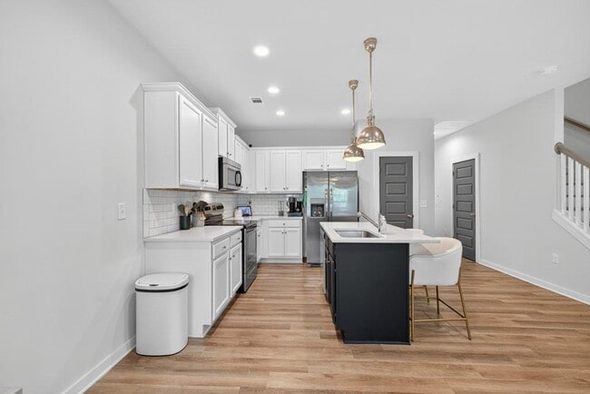 Building Photo - 757 Eudora Welty Way