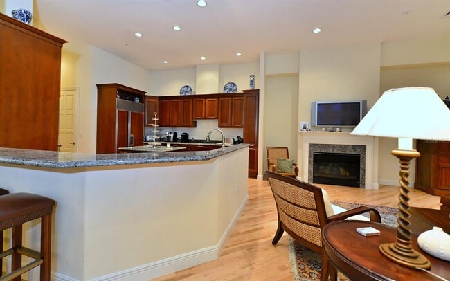 Building Photo - 1080 Seagrove Ln