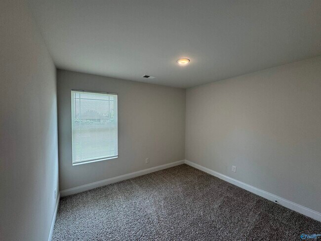 Building Photo - 103 Woodsbrook Pl SW