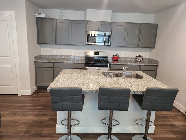 Open kitchen - 20535 Prairie Cypress Dr