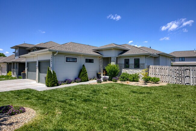 Building Photo - 19202 Taylor Cir