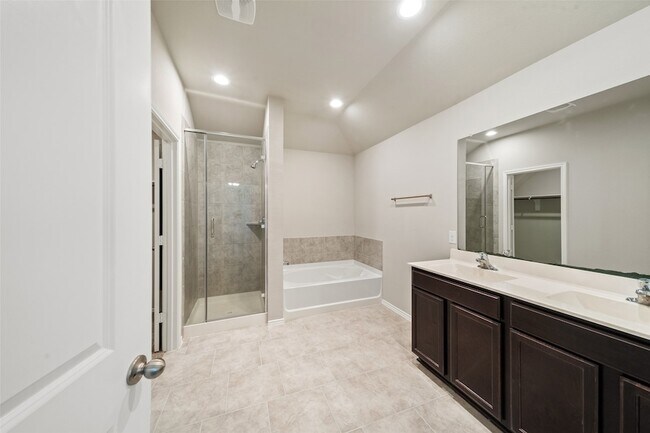 Building Photo - 13919 Leigh Lake Ln