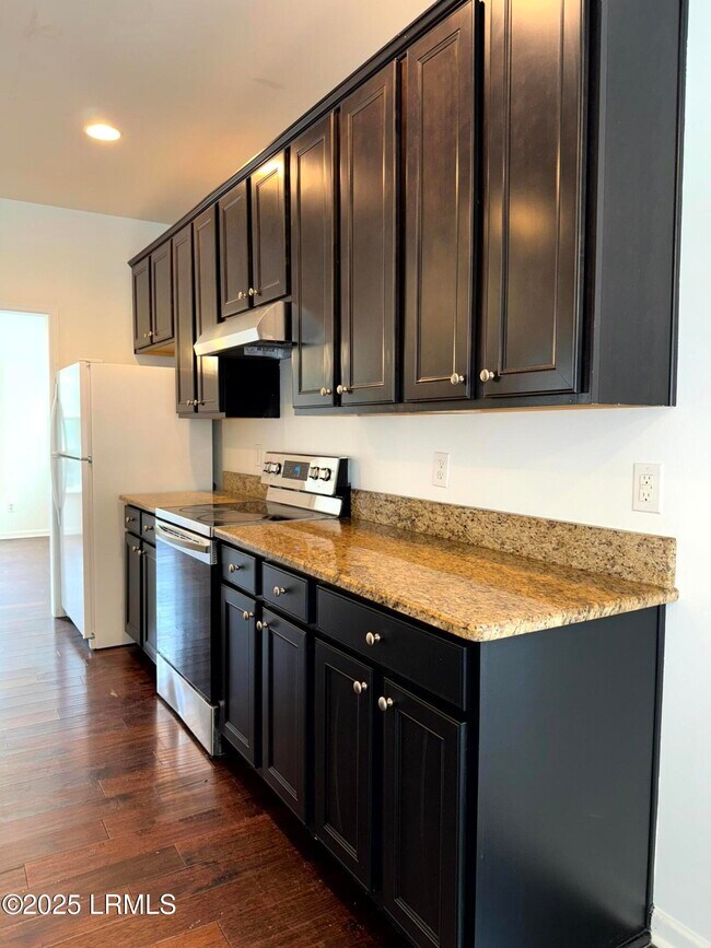 Building Photo - 17 Riversbridge Ct
