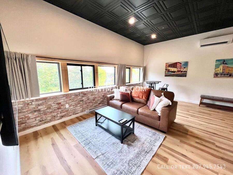 Building Photo - 113 N Lancey St