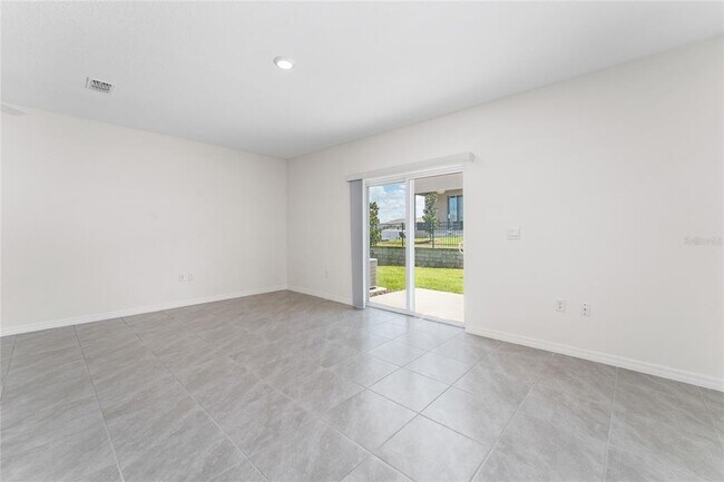 Building Photo - 1508 Lumber Ave
