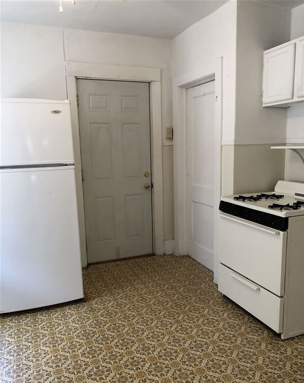 Building Photo - 912 N 9th St