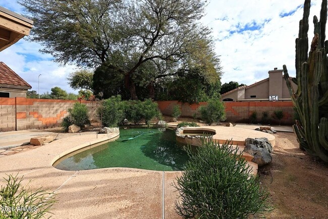 Building Photo - 4591 W Oakland St