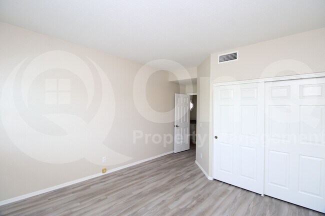 Building Photo - 7928 E Pepper Tree Ln