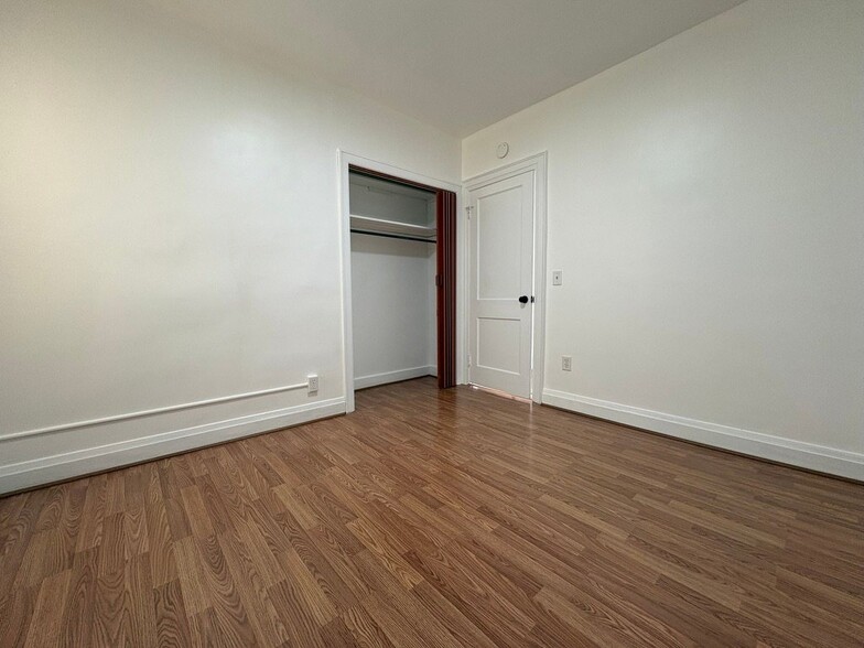 Building Photo - 117 N Toll St