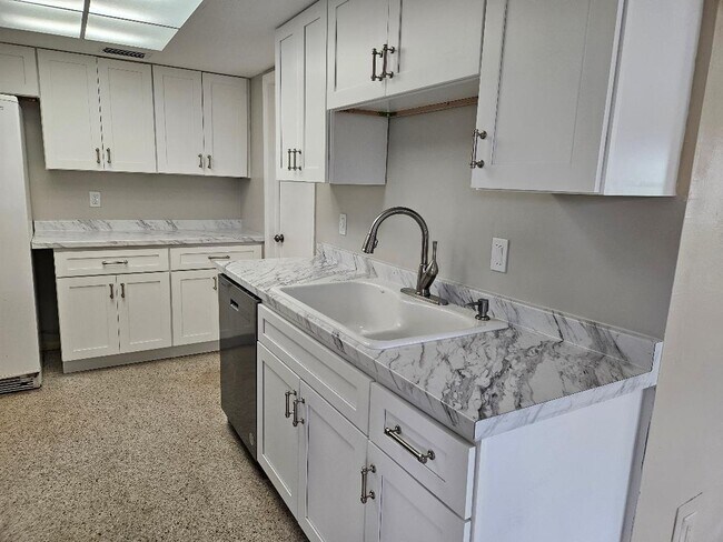 Updated Kitchen - 533 Oxford Ave