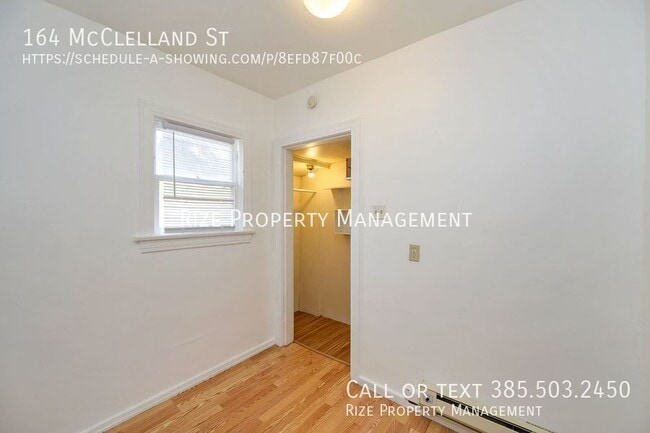 Building Photo - 164 McClelland St