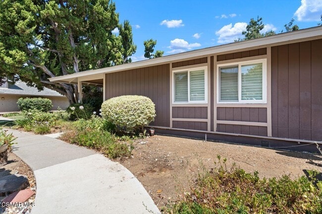 Building Photo - 28551 Conejo View Dr